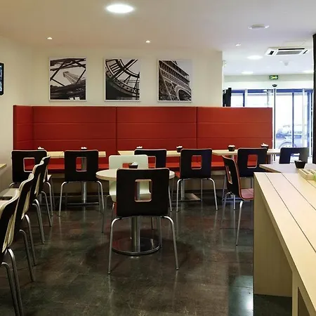 Ibis Gare De Lyon Reuilly 3* פריז